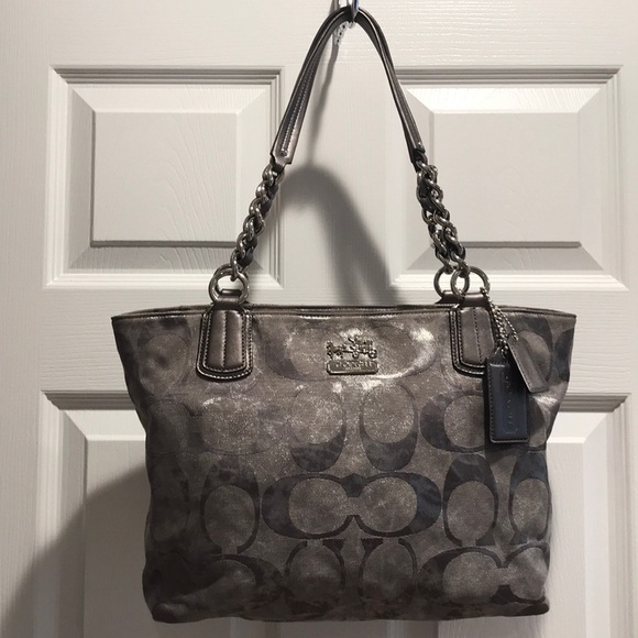 Coach Bag - Picture 1 of 16